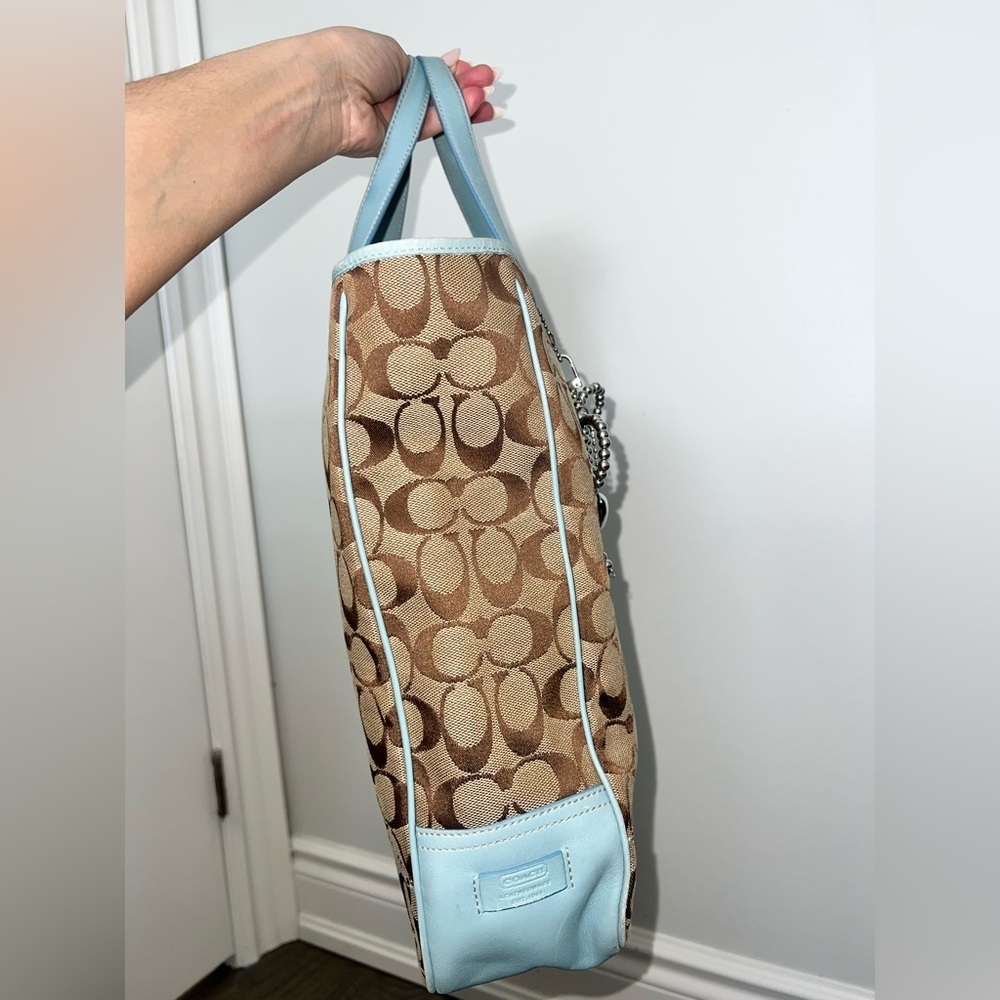 🩵 Coach Brown Signature Tote with Light Blue Trim - Picture 5 of 13